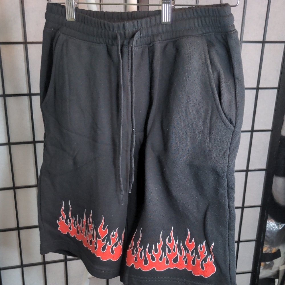 [NWOT] Black Flame Print Men's Shorts